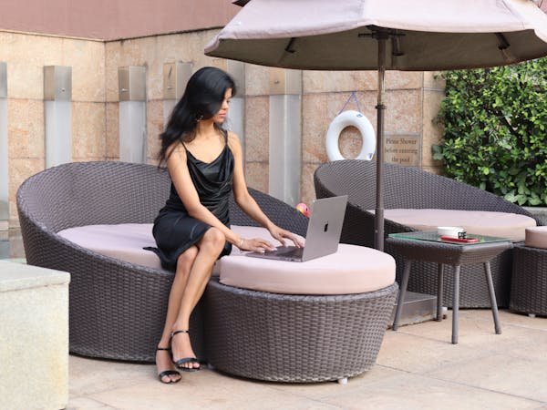 Parasol professionnel : un allié incontournable pour vos extérieurs